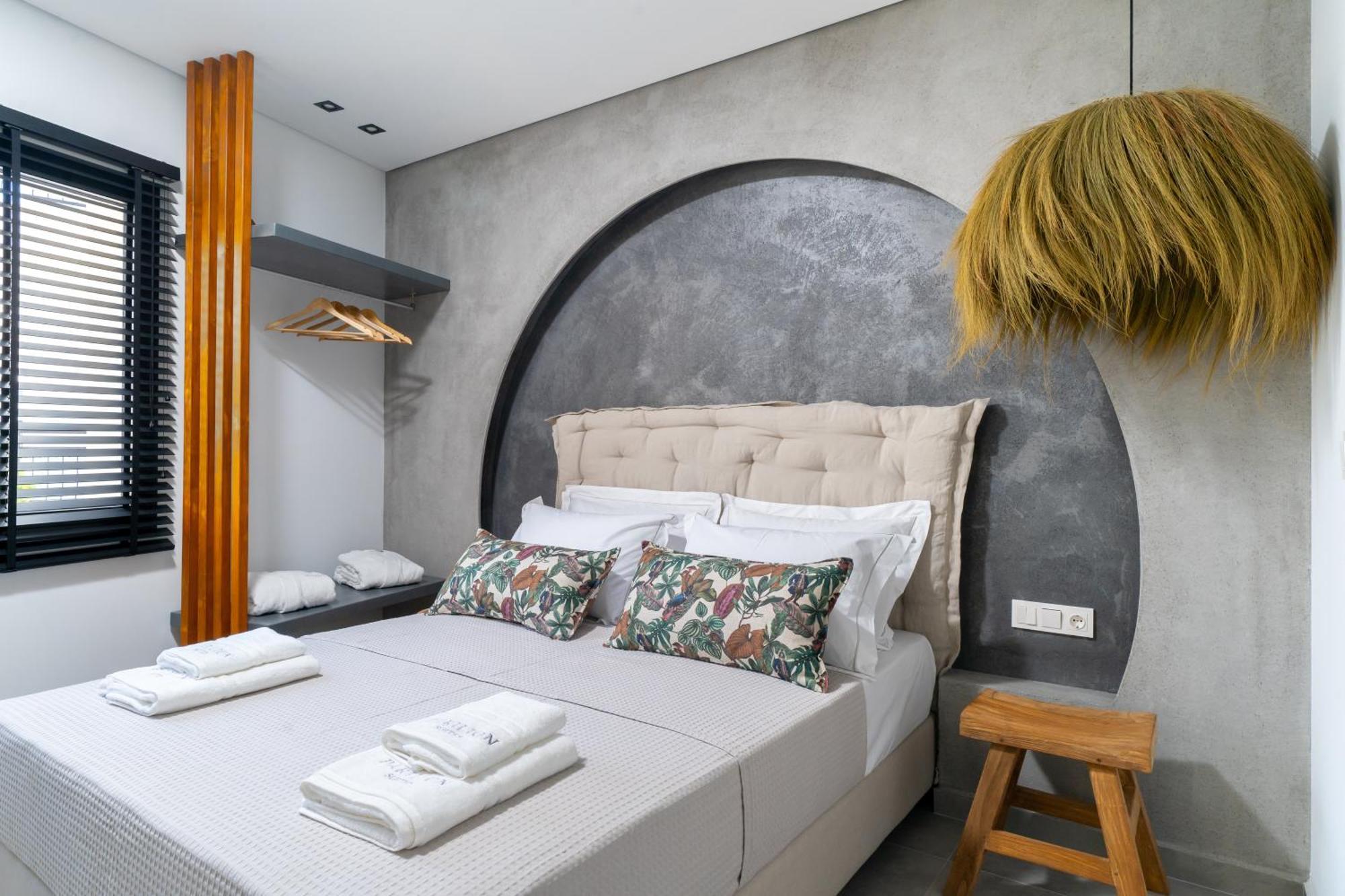 Parilion Suites Potos Ngoại thất bức ảnh